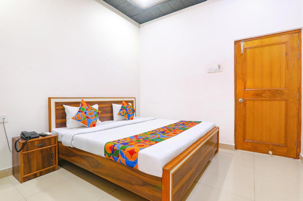 Capital O 64299 Hotel Suncity Juhi Bari Exterior photo