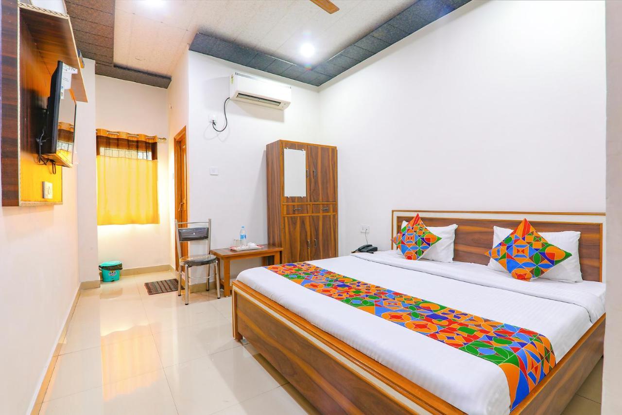 Capital O 64299 Hotel Suncity Juhi Bari Exterior photo