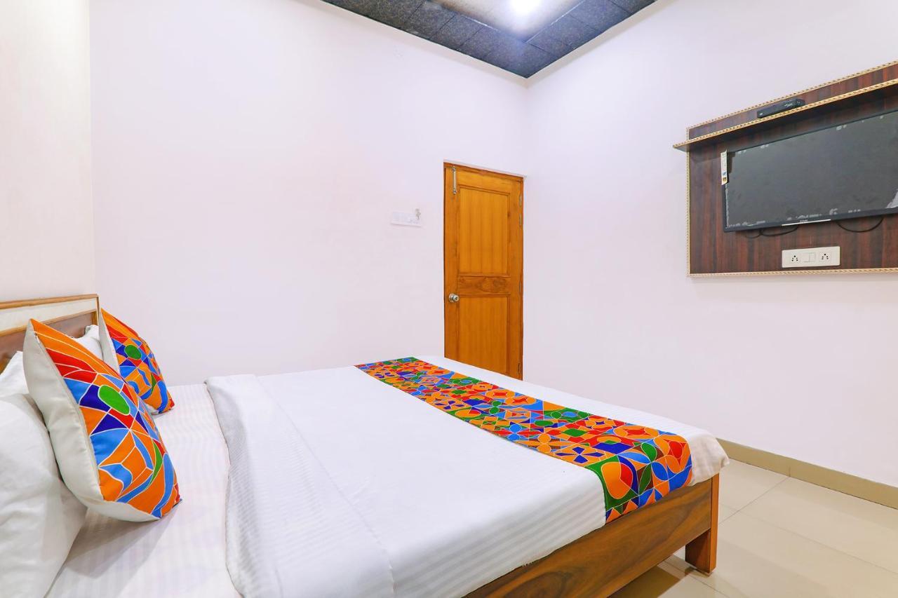 Capital O 64299 Hotel Suncity Juhi Bari Exterior photo