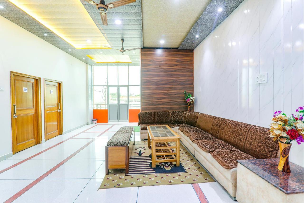 Capital O 64299 Hotel Suncity Juhi Bari Exterior photo